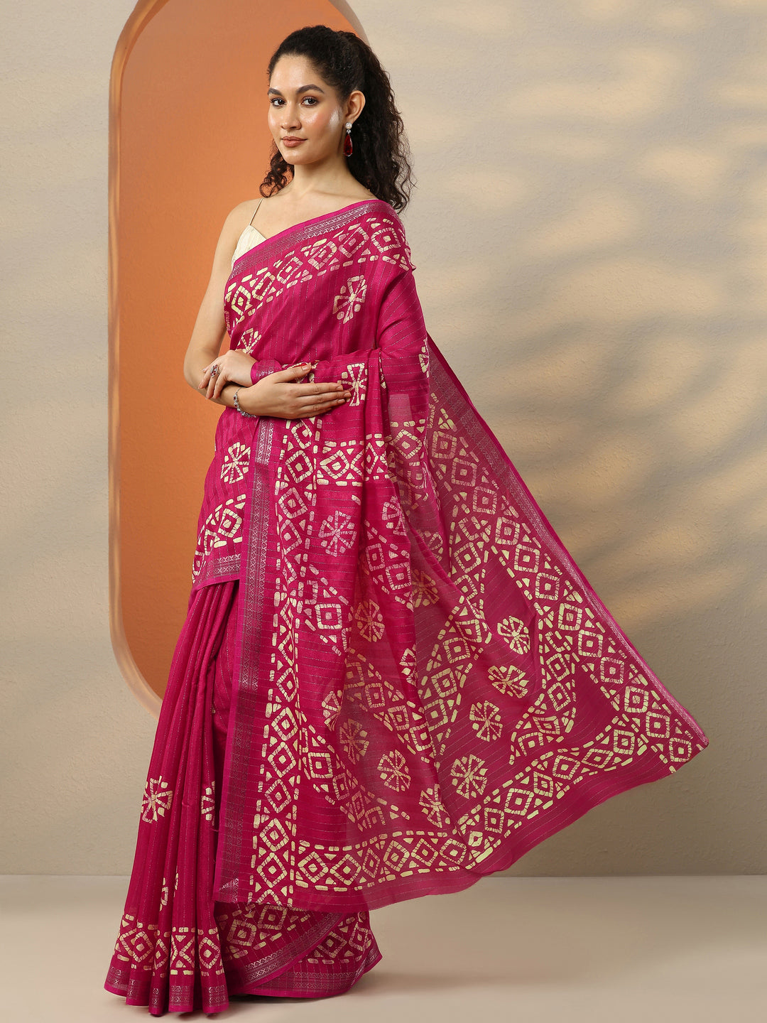  Red Printed Silk Blend Saree With Unstitched Blouse Piece 