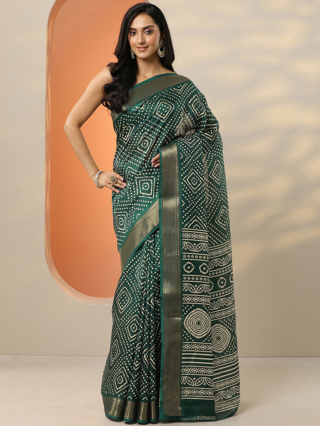 Green Printed Silk Blend Saree With Unstitched Blouse Piece