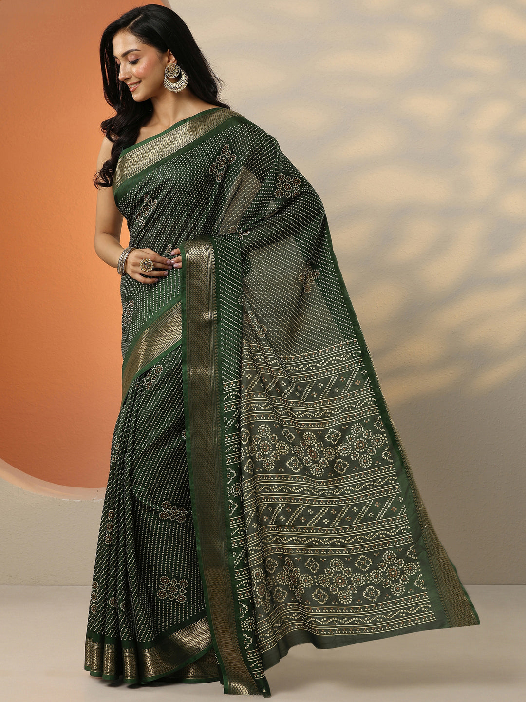  Green Bandhani Printed Silk Blend Saree With Unstitched Blouse Piece 