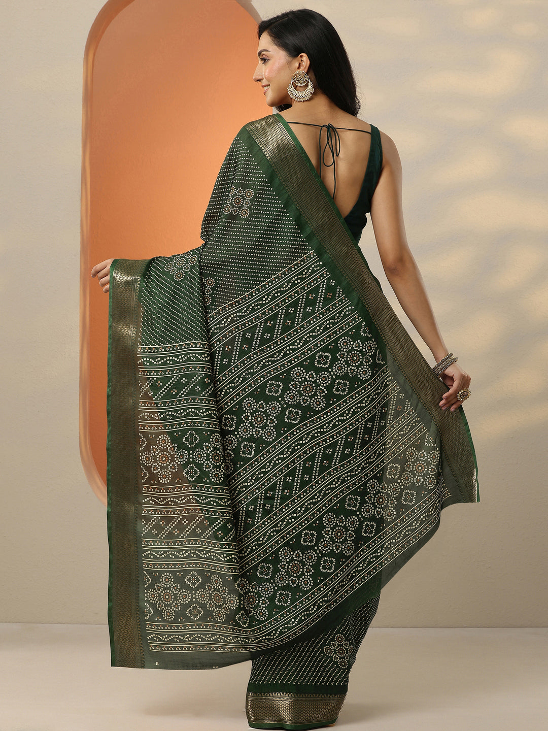 Green Bandhani Printed Silk Blend Saree With Unstitched Blouse Piece 