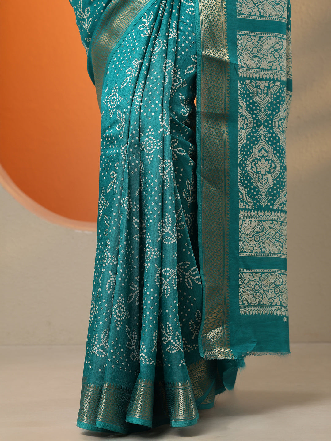  Green Bandhani Printed Silk Blend Saree With Unstitched Blouse Piece 