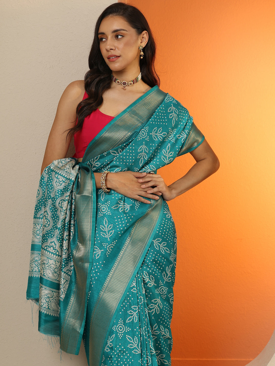 Green Bandhani Printed Silk Blend Saree With Unstitched Blouse Piece