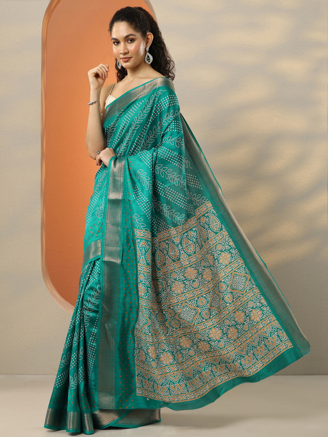  Green Bandhani Printed Silk Blend Saree With Unstitched Blouse Piece 