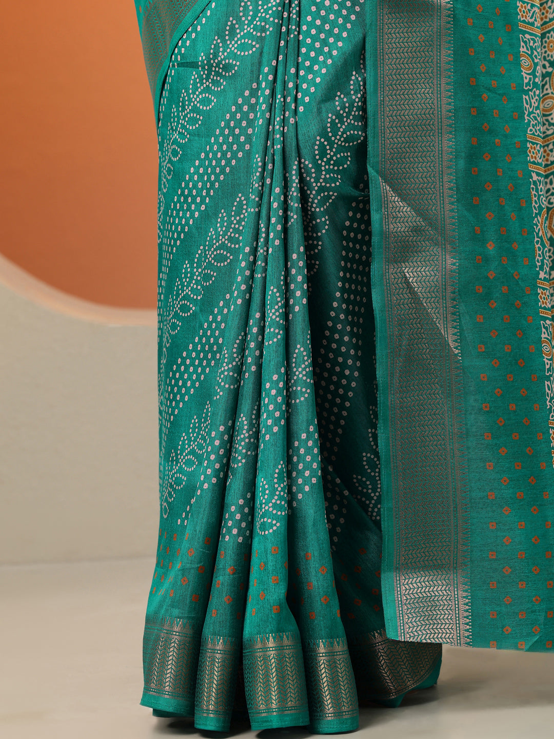  Green Bandhani Printed Silk Blend Saree With Unstitched Blouse Piece 
