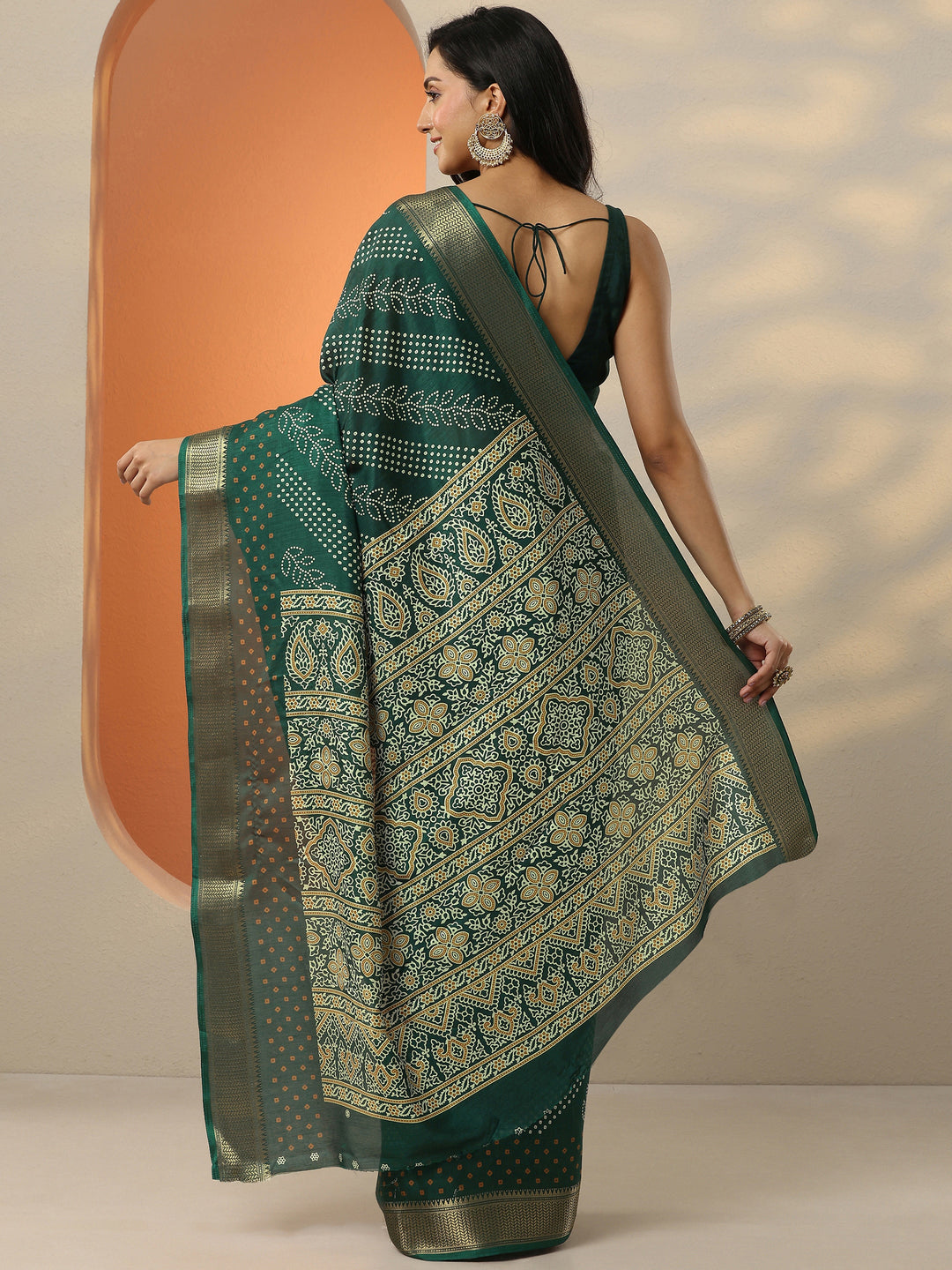  Green Bandhani Printed Silk Blend Saree With Unstitched Blouse Piece 