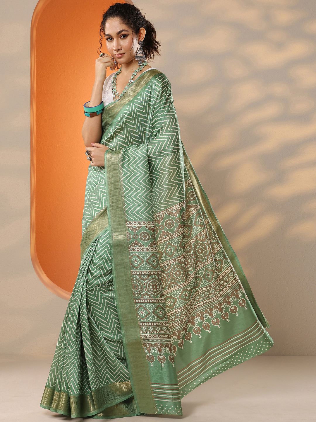  Green Leheriya Printed Silk Blend Saree With Unstitched Blouse Piece 