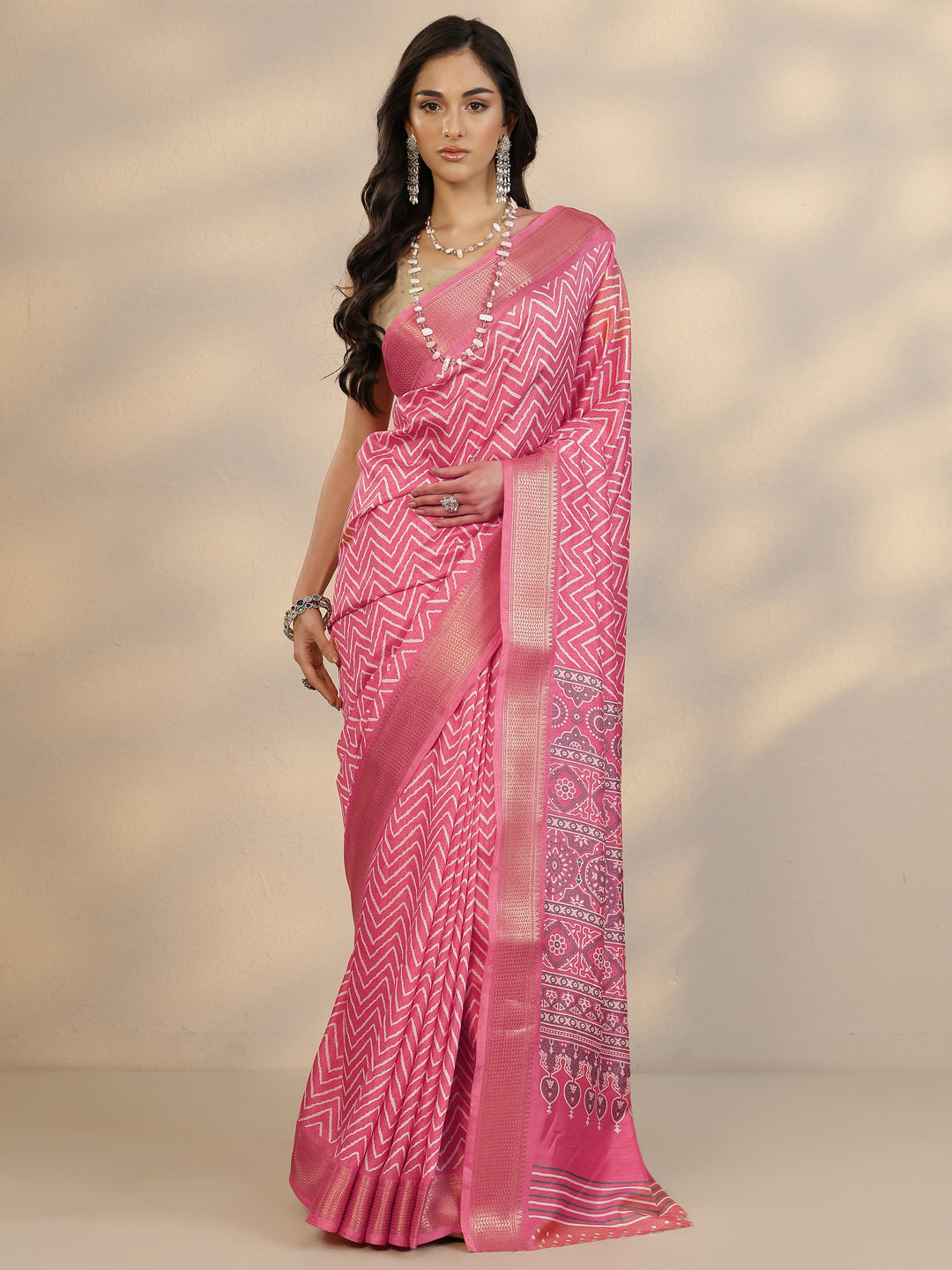  Coral Printed Silk Blend Saree With Unstitched Blouse Piece 