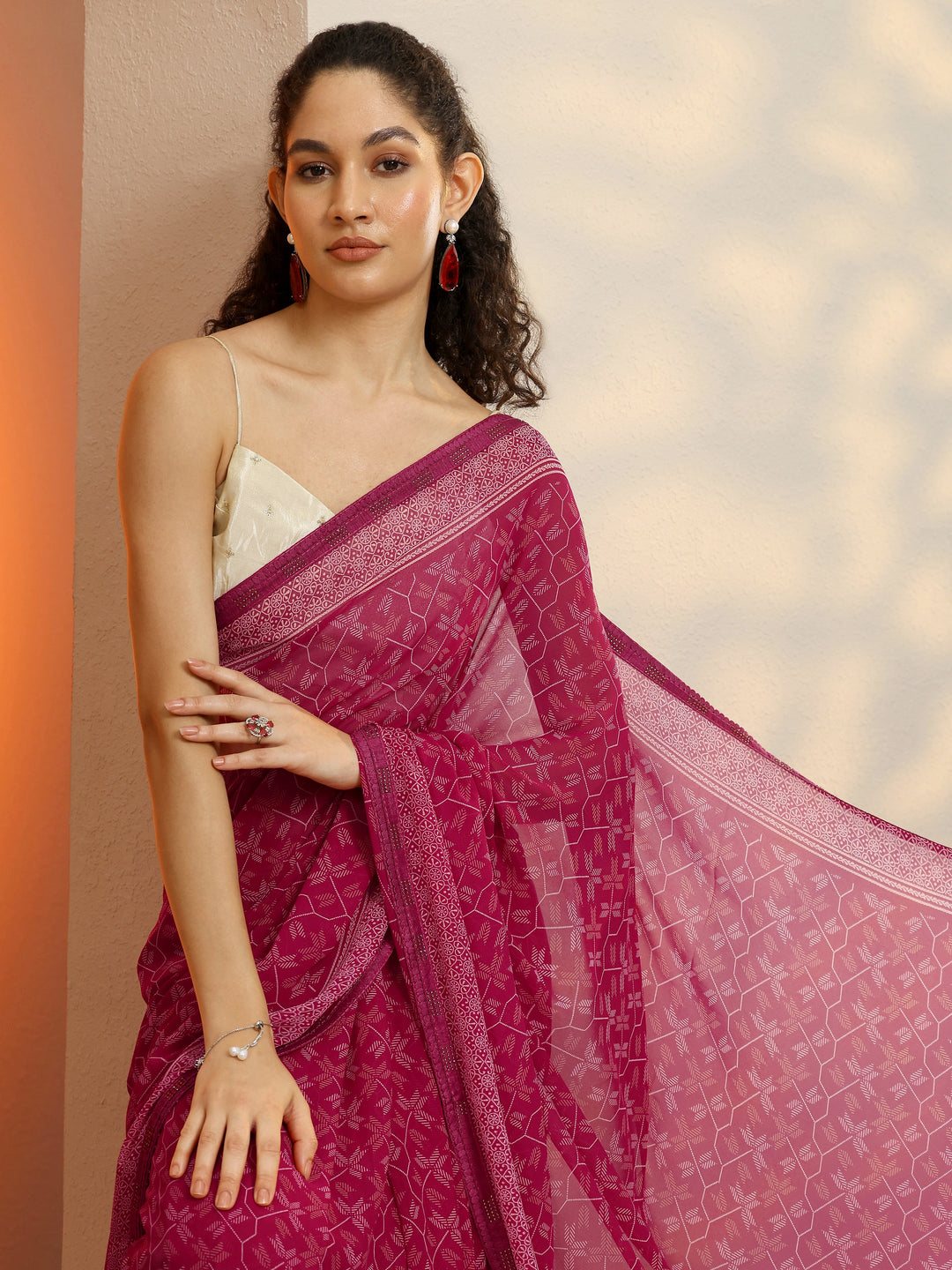 Red Printed Georgette Saree With Unstitched Blouse Piece