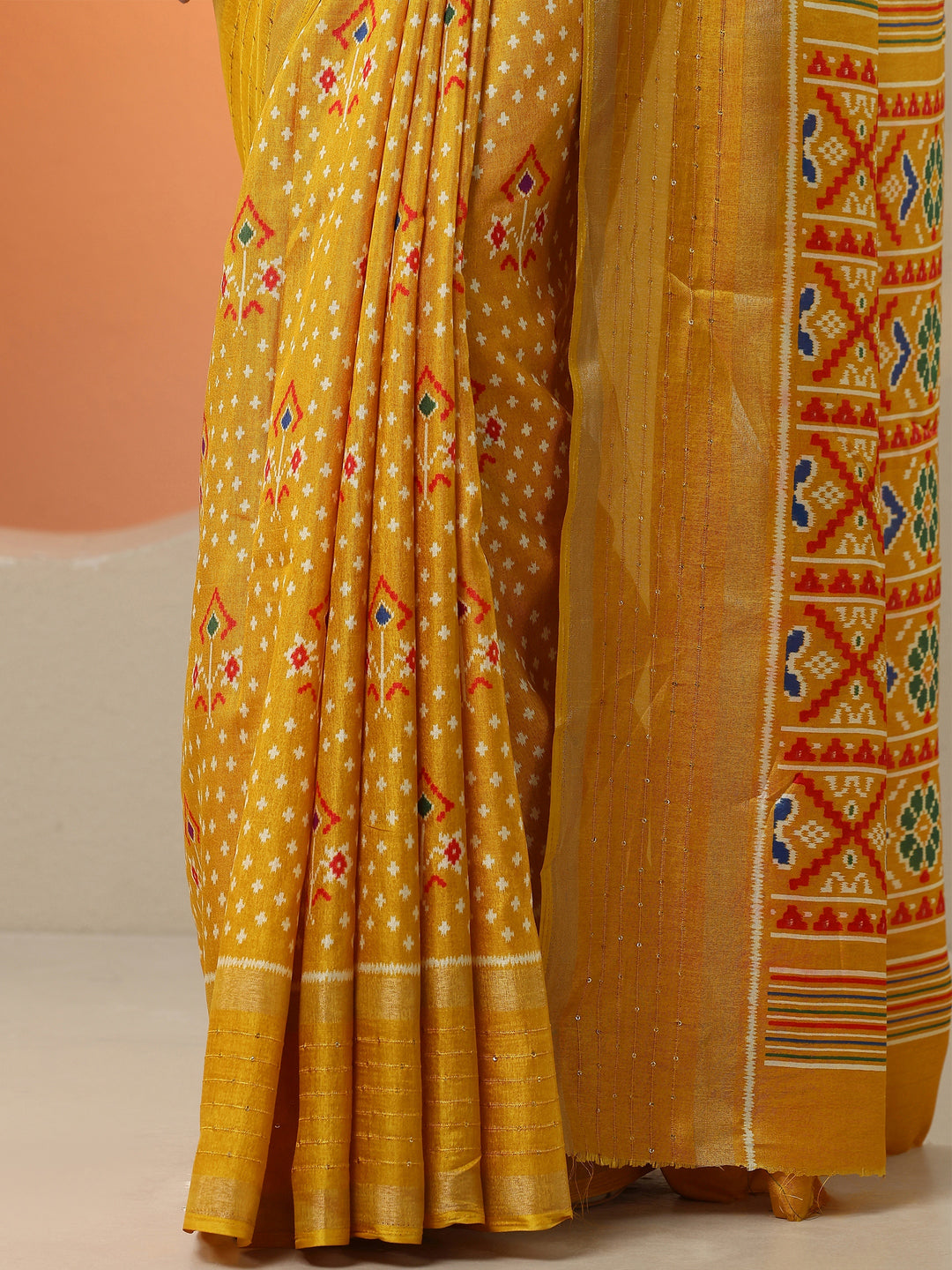  Mustard Printed Silk Blend Saree With Unstitched Blouse Piece 