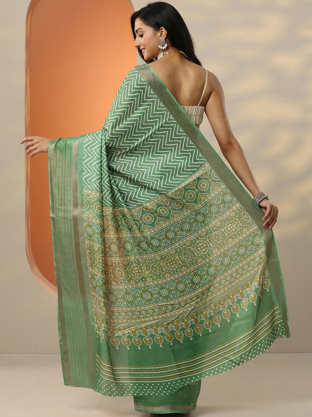  Green Leheriya Printed Silk Blend Saree With Unstitched Blouse Piece 