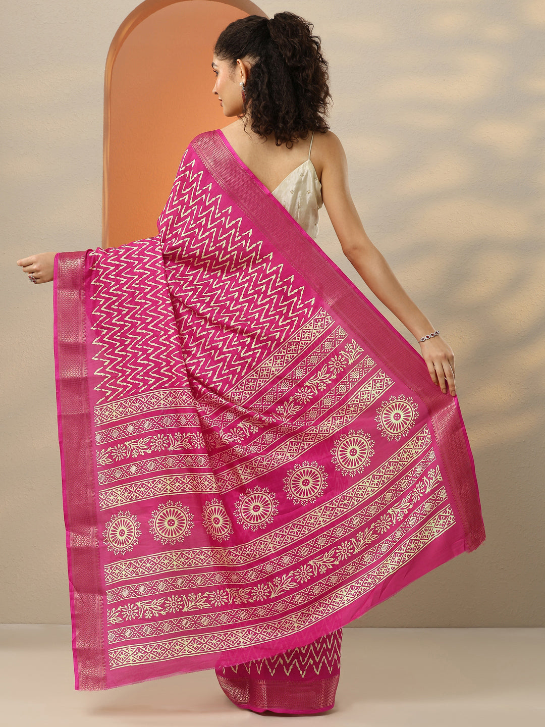 Pink Leheriya Printed Silk Blend Saree With Unstitched Blouse Piece 