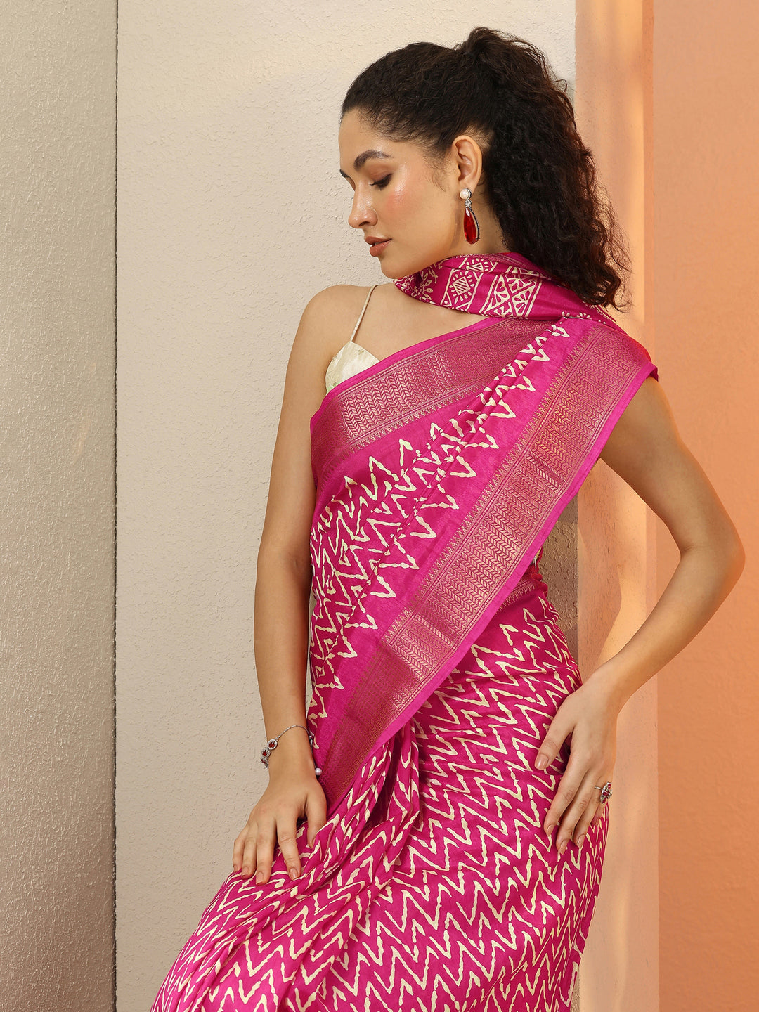  Pink Leheriya Printed Silk Blend Saree With Unstitched Blouse Piece 