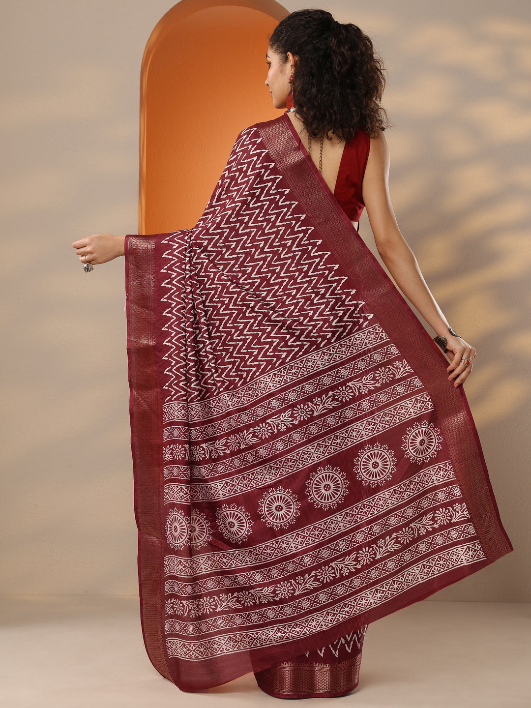  Maroon Leheriya Printed Silk Blend Saree With Unstitched Blouse Piece 