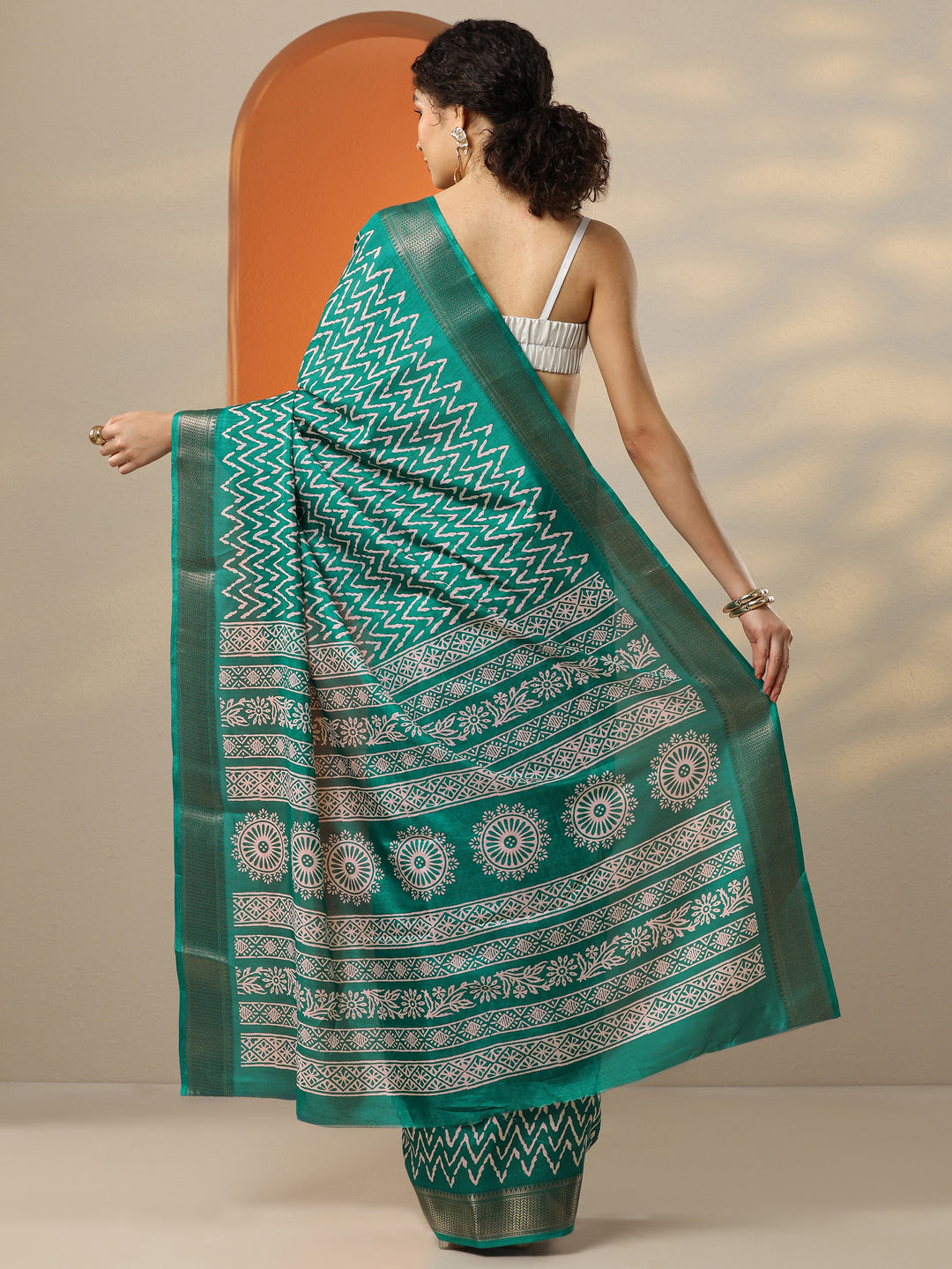  Green Leheriya Printed Silk Blend Saree With Unstitched Blouse Piece 