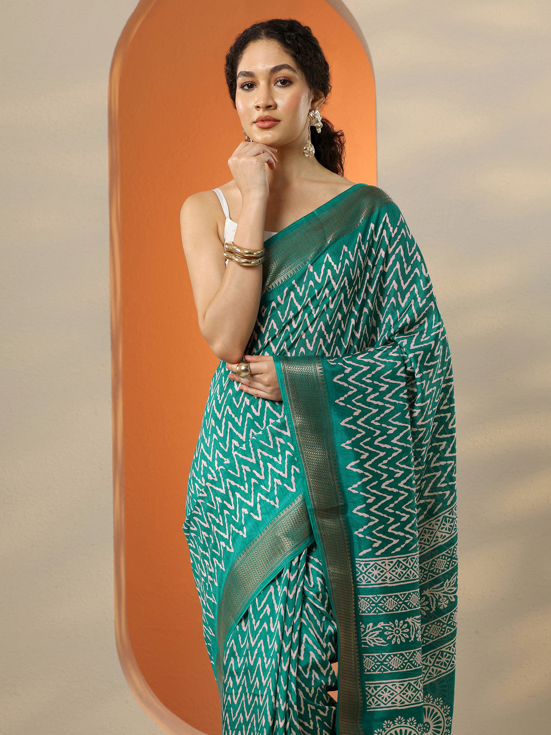  Green Leheriya Printed Silk Blend Saree With Unstitched Blouse Piece 