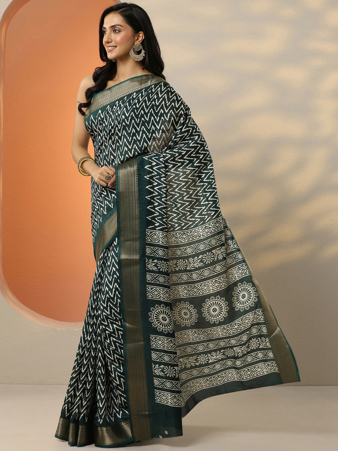  Green Leheriya Printed Silk Blend Saree With Unstitched Blouse Picece 