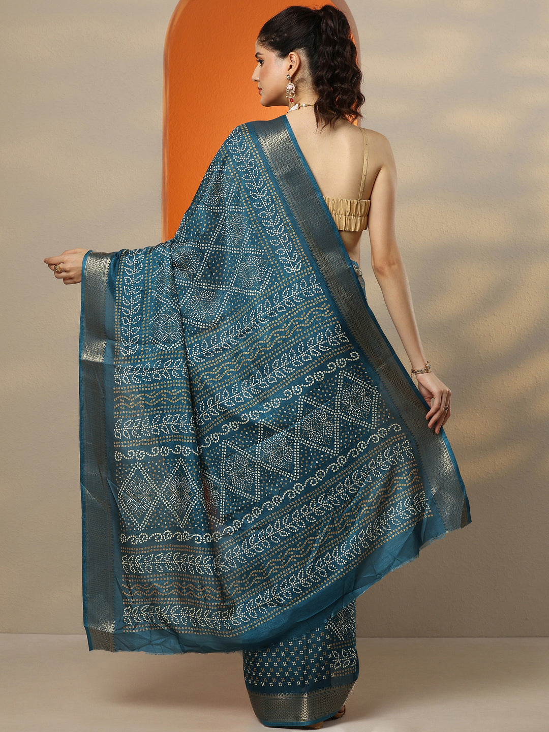  Green Bandhani Printed Silk Blend Saree With Unstitched Blouse Piece 