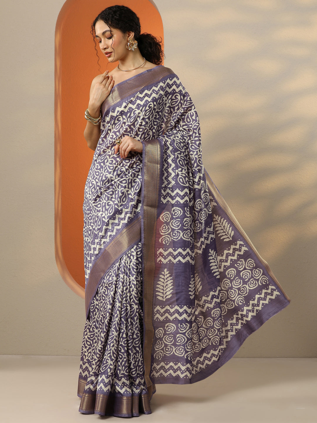  Purple Batik Printed Silk Blend Saree With Unstitched Blouse Picece 