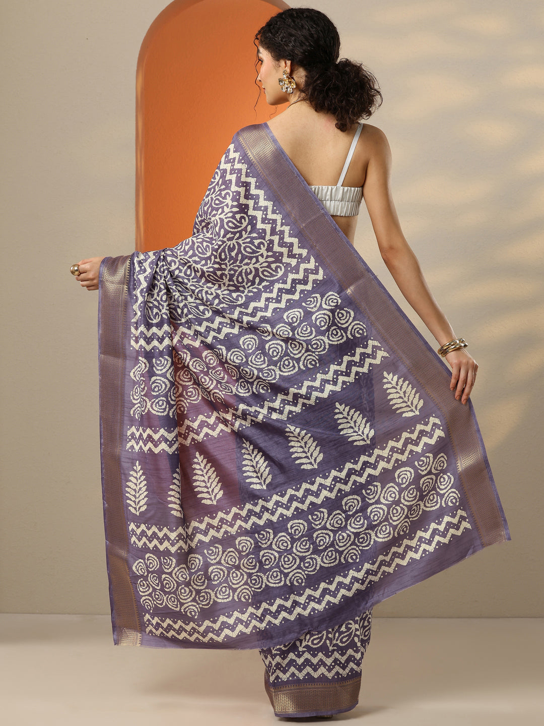  Purple Batik Printed Silk Blend Saree With Unstitched Blouse Picece 