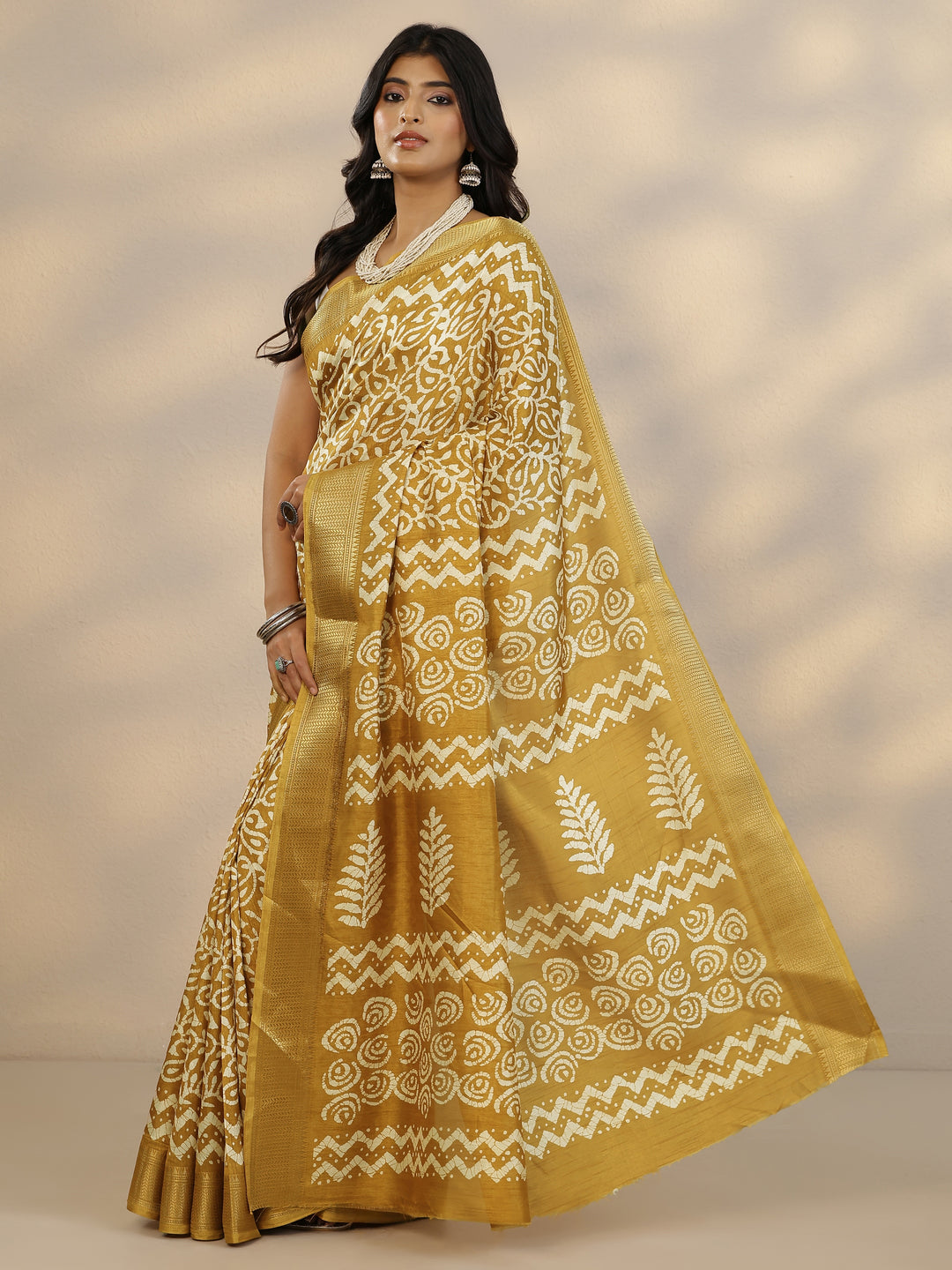  Mustard Batik Printed Silk Blend Saree With Unstitched Blouse Piece 