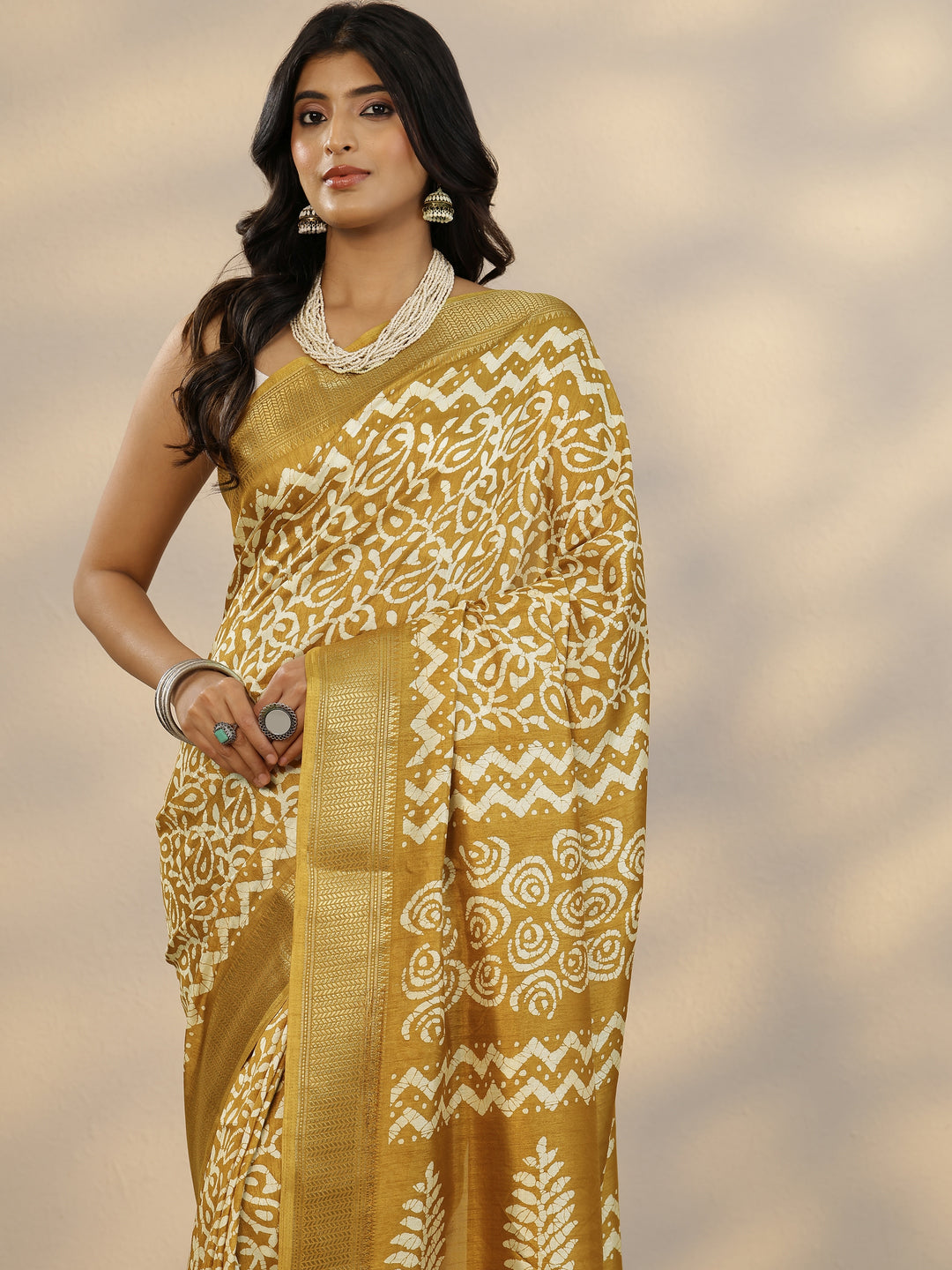  Mustard Batik Printed Silk Blend Saree With Unstitched Blouse Piece 