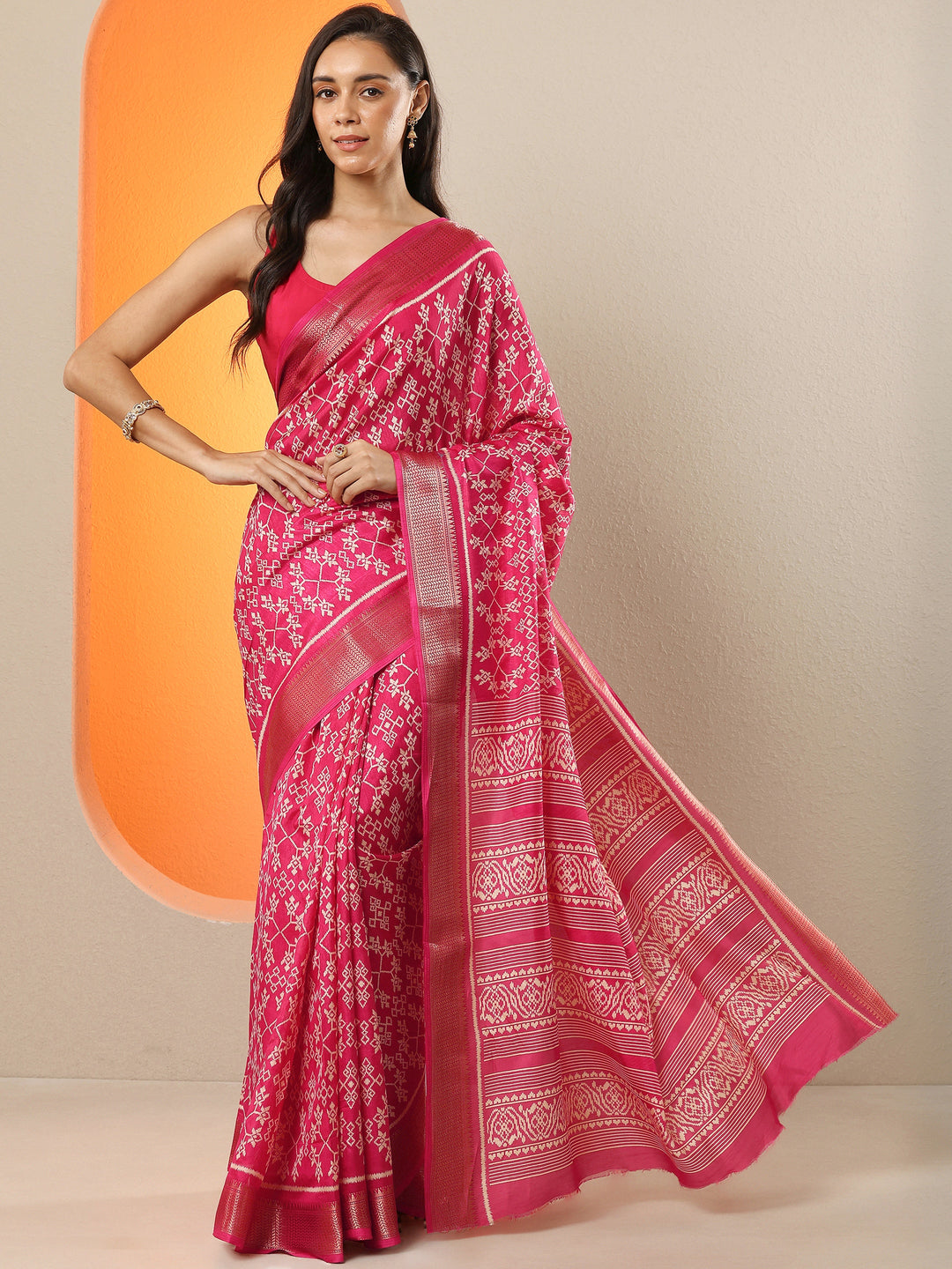  Pink Printed Silk Blend Saree With Unstitched Blouse Piece 