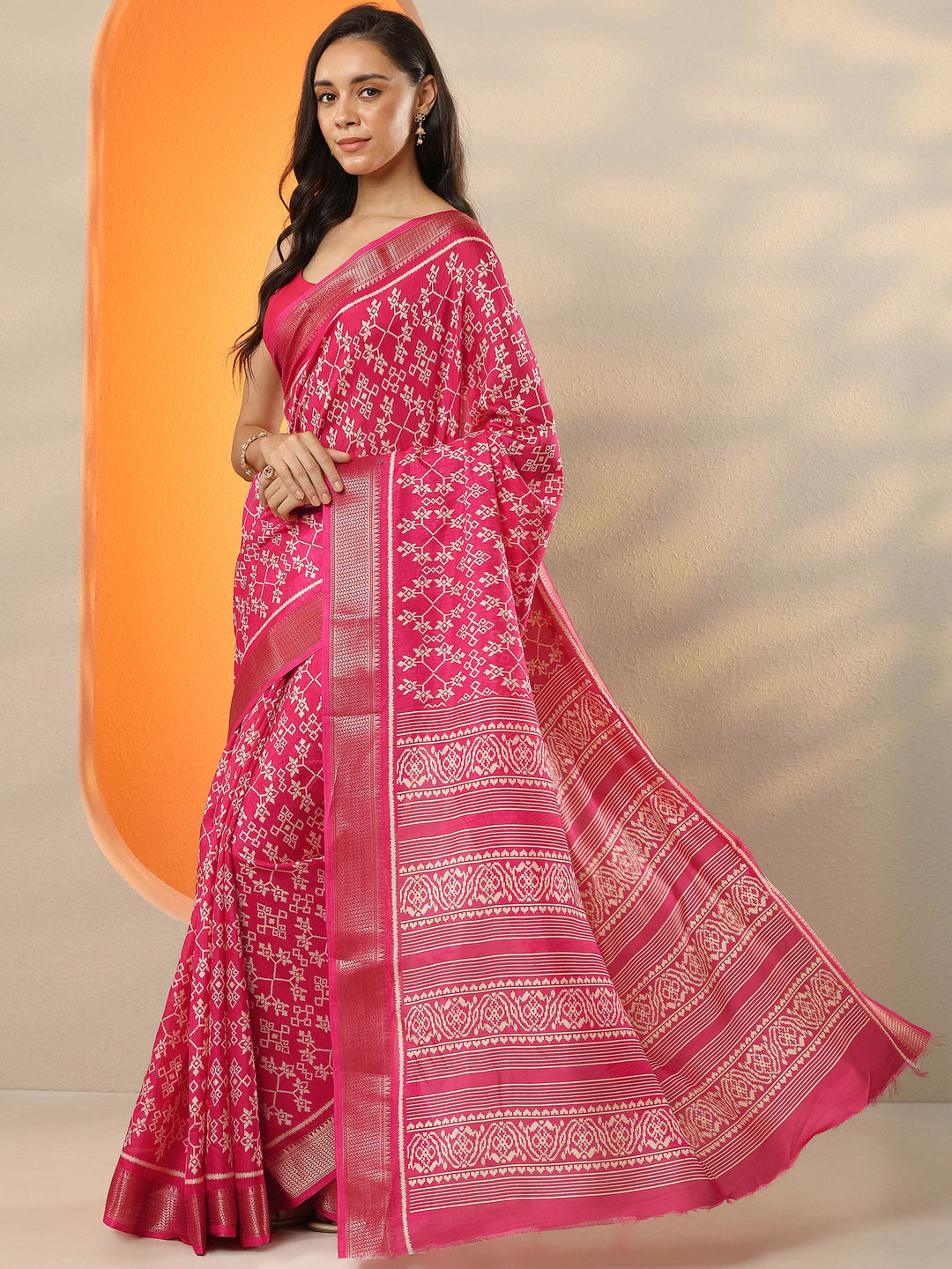  Pink Printed Silk Blend Saree With Unstitched Blouse Piece 