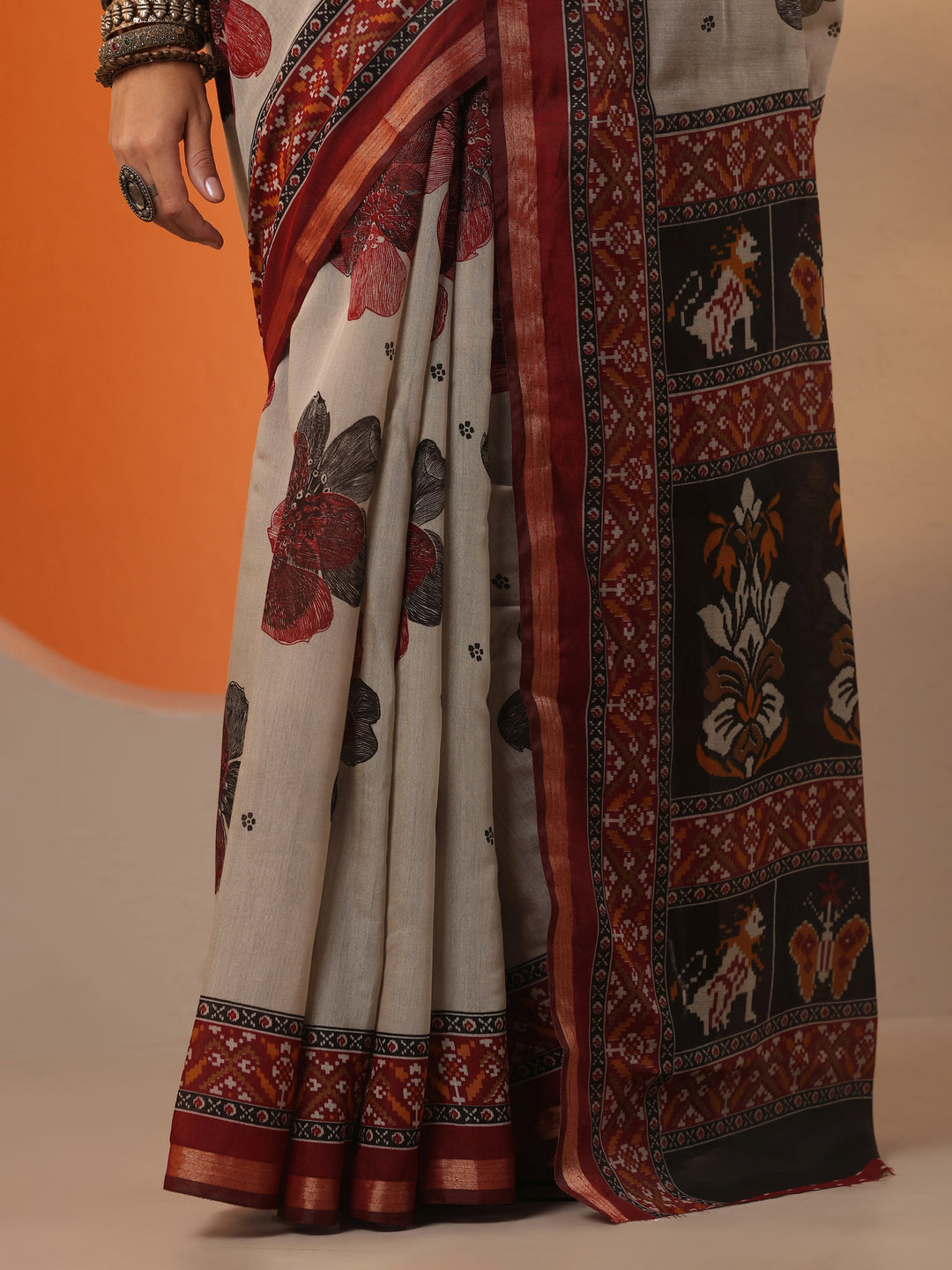  Grey Printed Silk Blend Saree With Unstitched Blouse Piece 