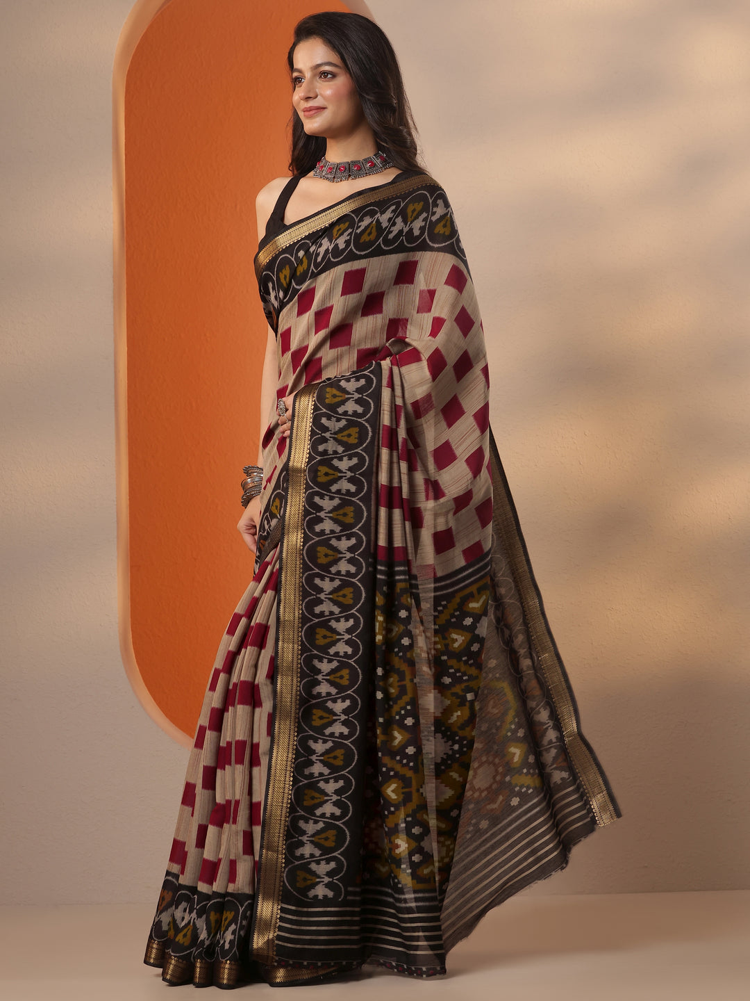  Beige Printed Silk Blend Saree With Unstitched Blouse Piece 