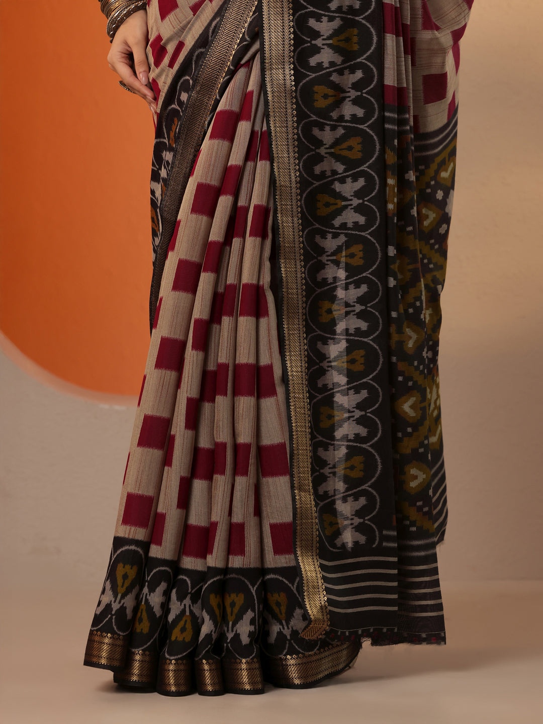  Beige Printed Silk Blend Saree With Unstitched Blouse Piece 