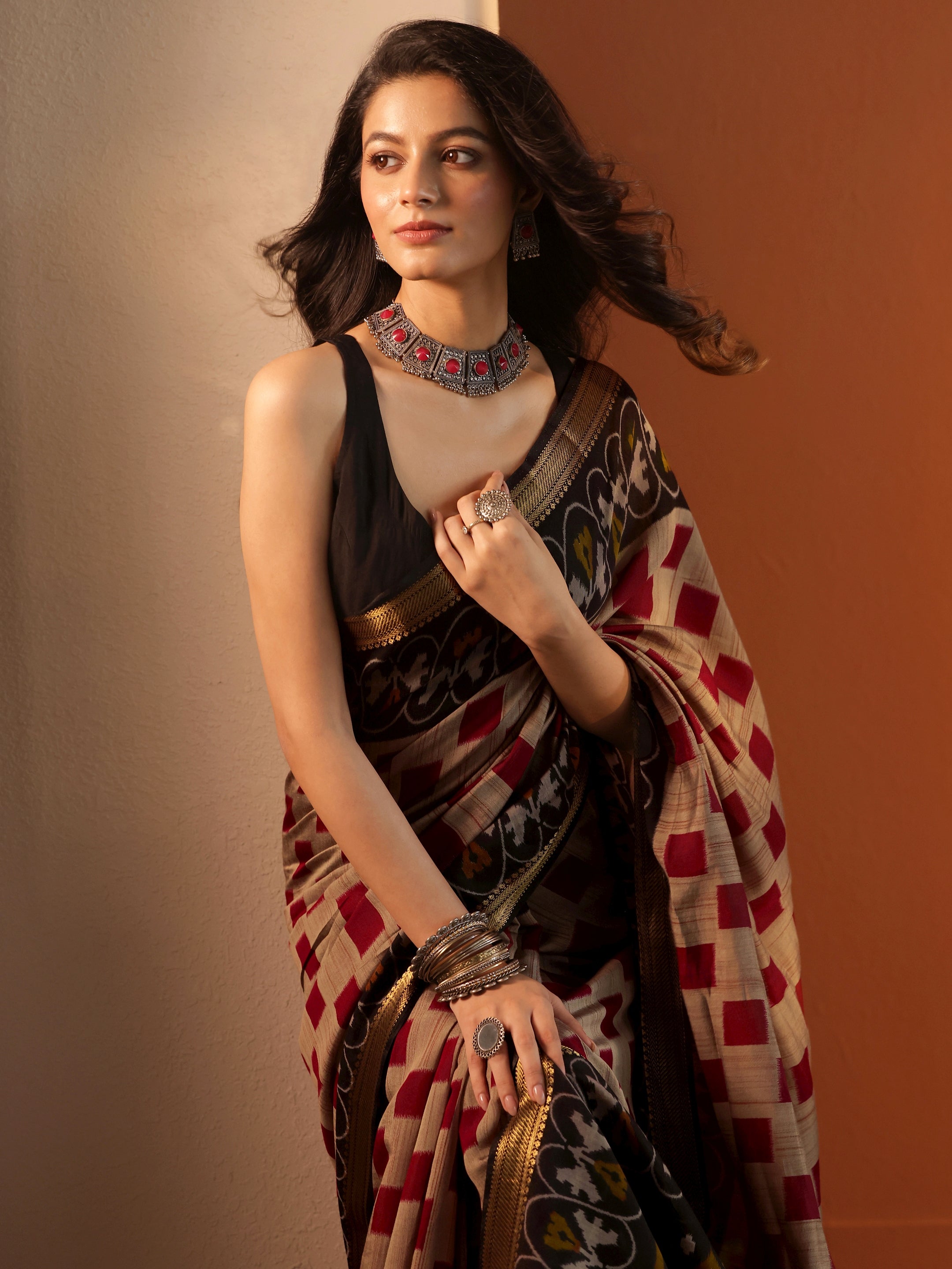 libas Beige Printed Silk Blend Saree With Unstitched Blouse Piece-picture-31