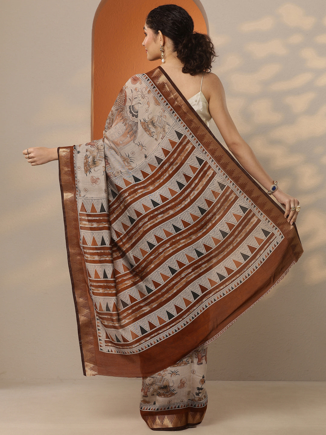  Beige Printed Silk Blend Saree With Unstitched Blouse Piece 