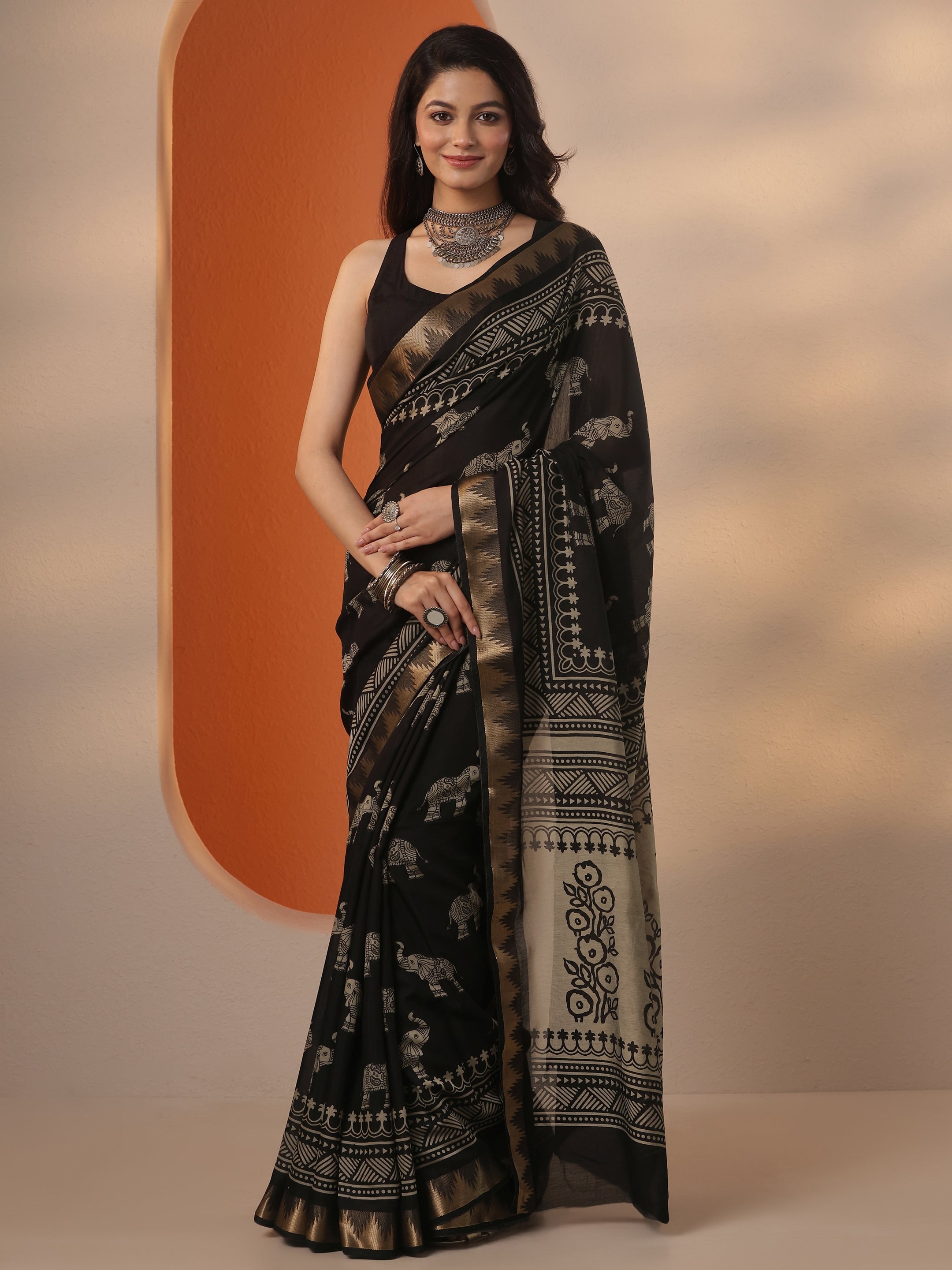libas Black Printed Silk Blend Saree With Unstitched Blouse Piece-picture-13