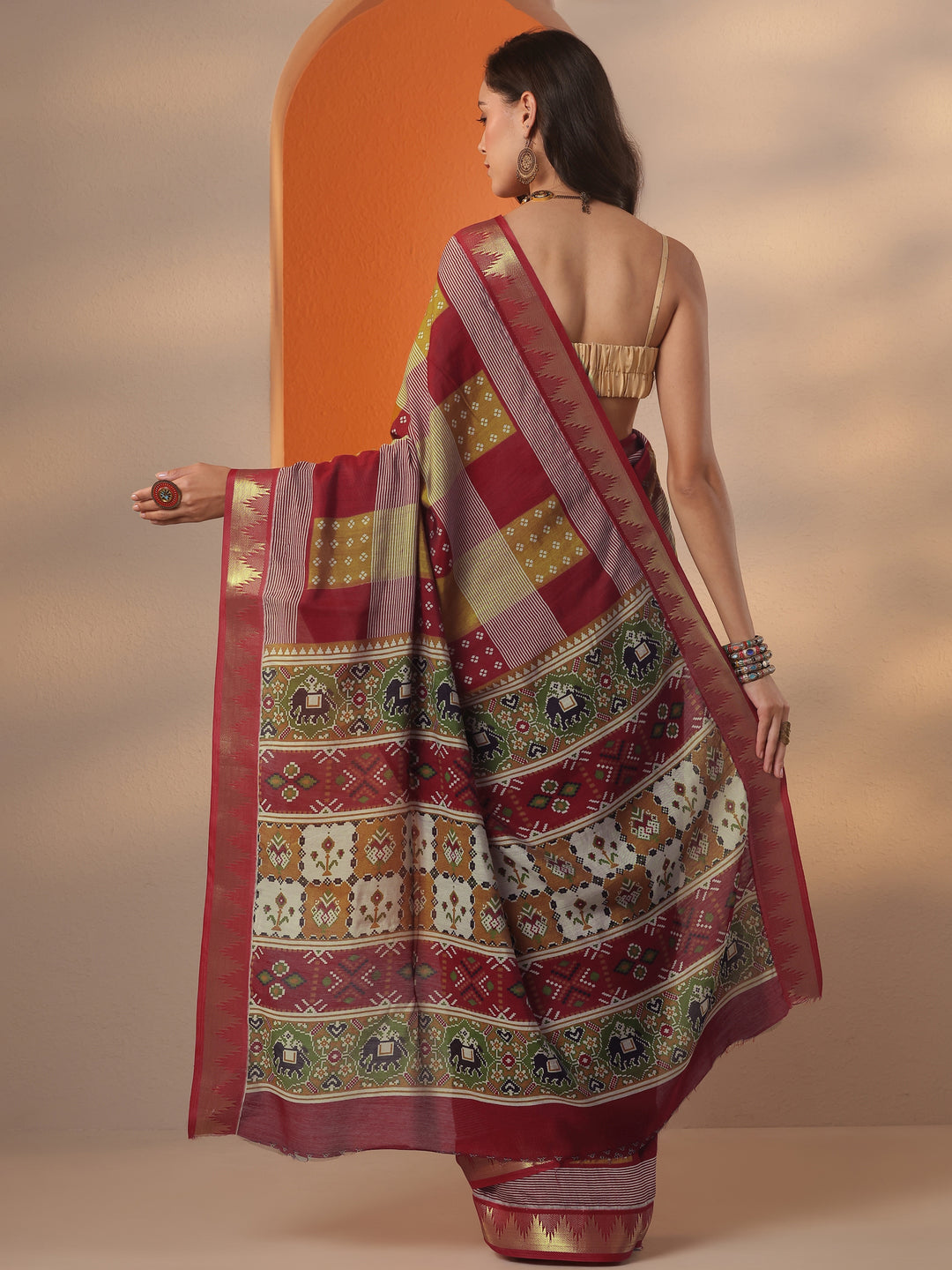  Multi Printed Silk Blend Saree With Unstitched Blouse Piece 