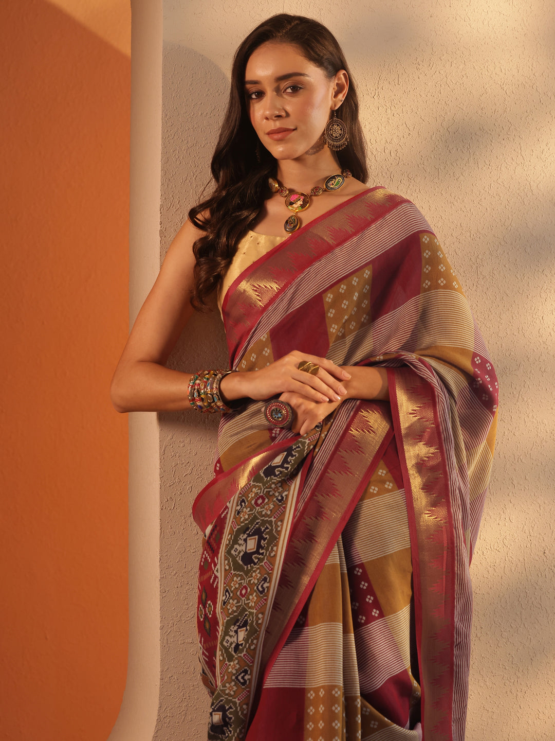  Multi Printed Silk Blend Saree With Unstitched Blouse Piece 