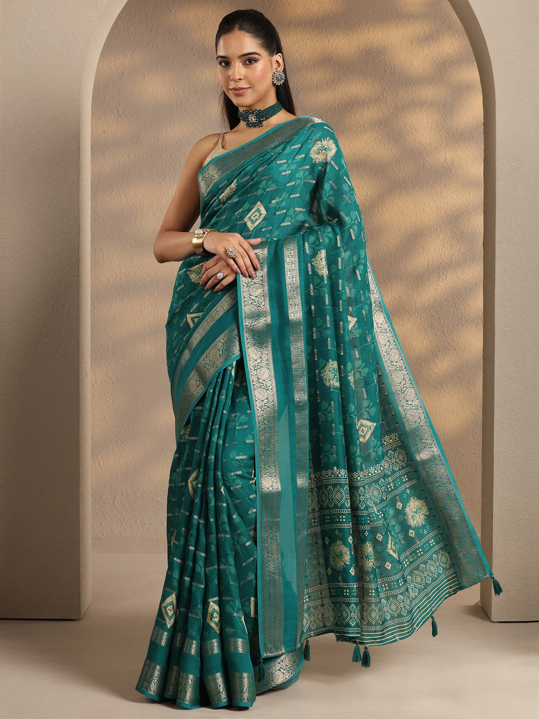  Green Woven Design Silk Blend Saree With Unstitched Blouse Piece 