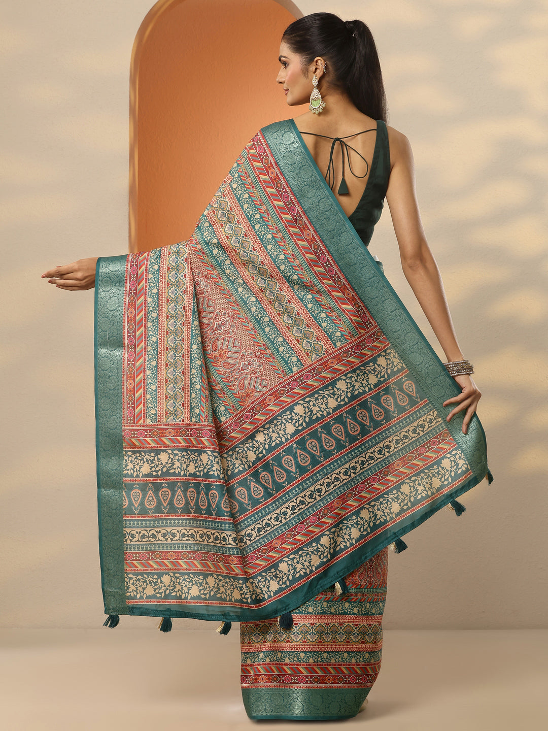  Multi Printed Silk Blend Saree With Unstitched Blouse Piece 