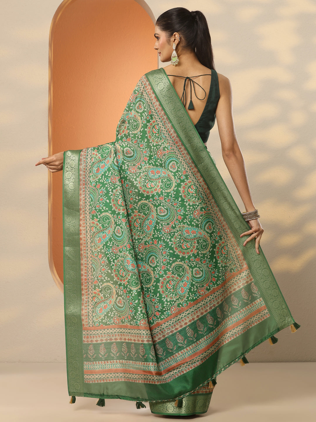  Green Printed Silk Blend Saree With Unstitched Blouse Piece 