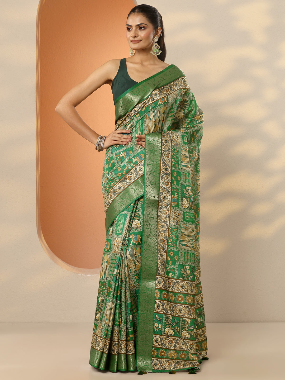  Green Printed Silk Blend Saree With Unstitched Blouse Piece 