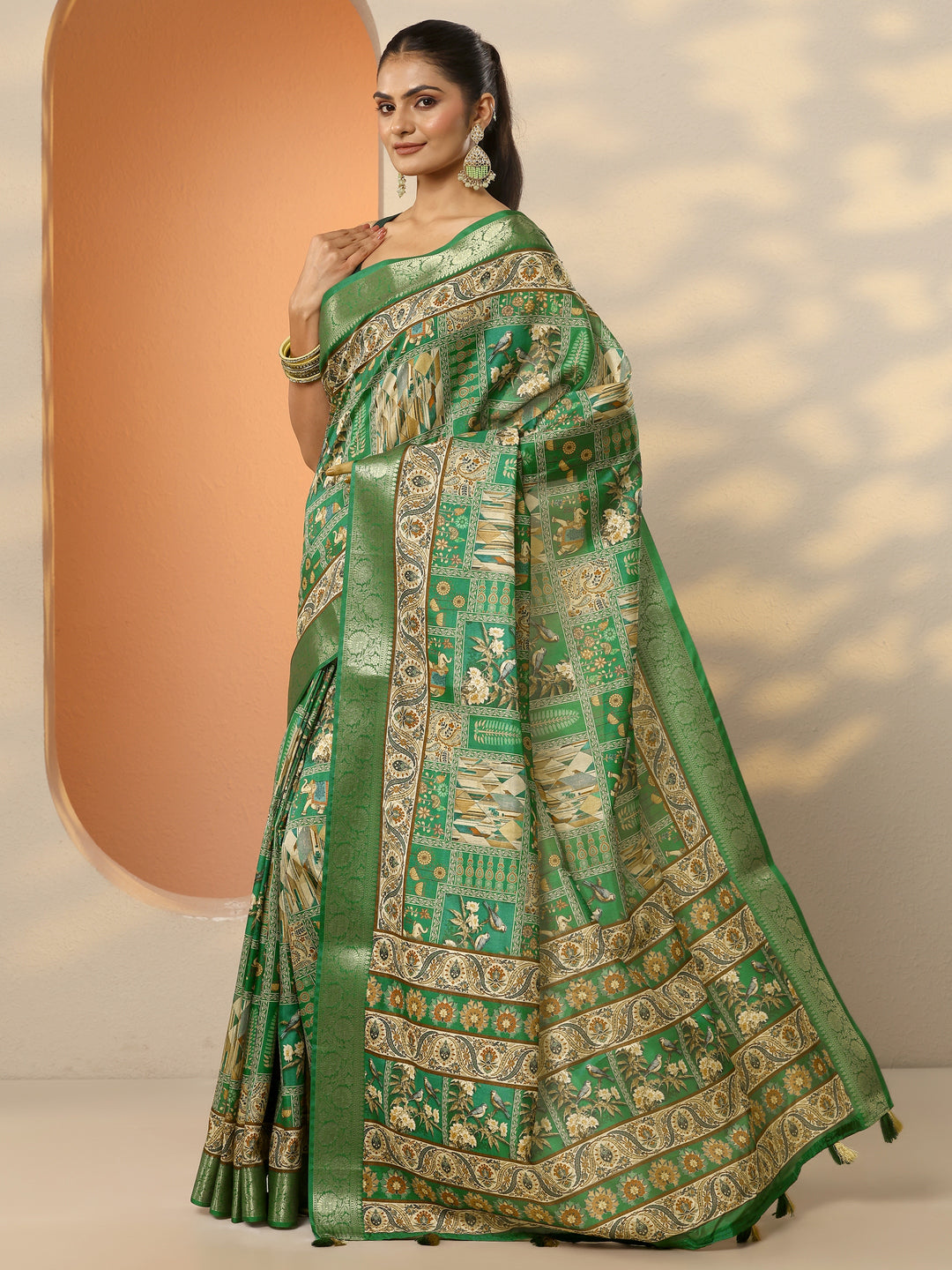  Green Printed Silk Blend Saree With Unstitched Blouse Piece 