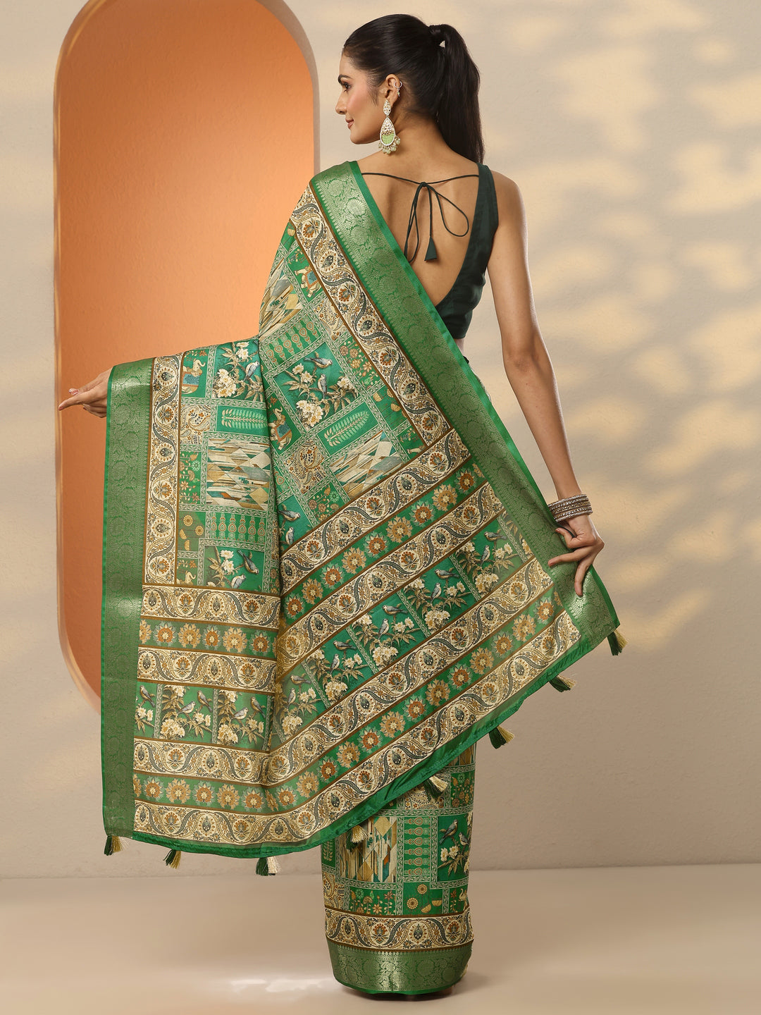  Green Printed Silk Blend Saree With Unstitched Blouse Piece 