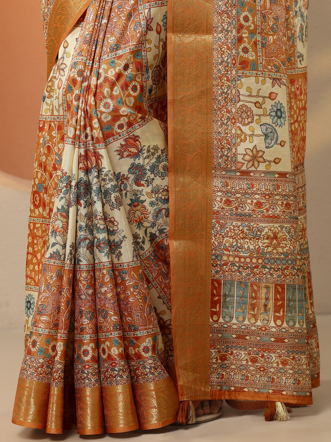  Multi Printed Silk Blend Saree With Unstitched Blouse Piece 