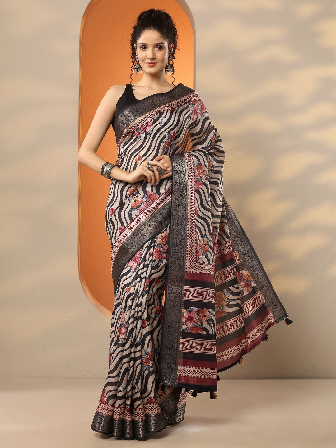  Beige Printed Silk Blend Saree With Unstitched Blouse Piece 