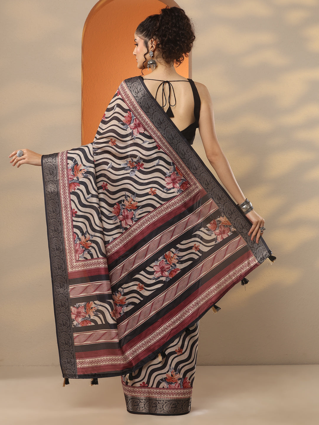  Beige Printed Silk Blend Saree With Unstitched Blouse Piece 