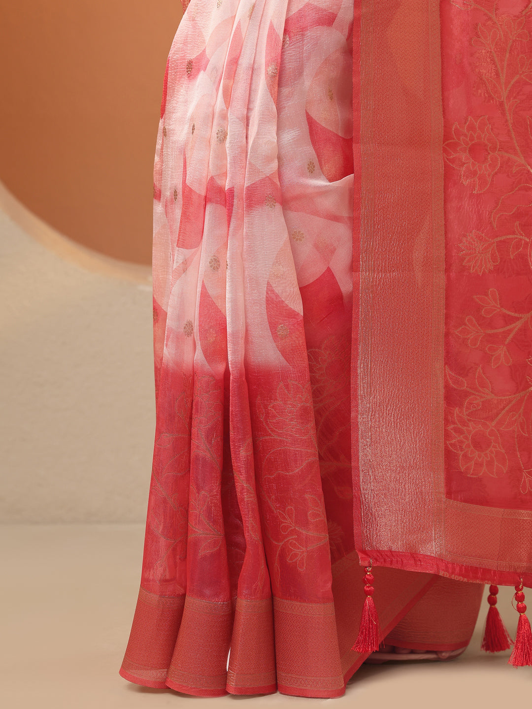  Coral Printed Organza Saree With Unstitched Blouse Piece 