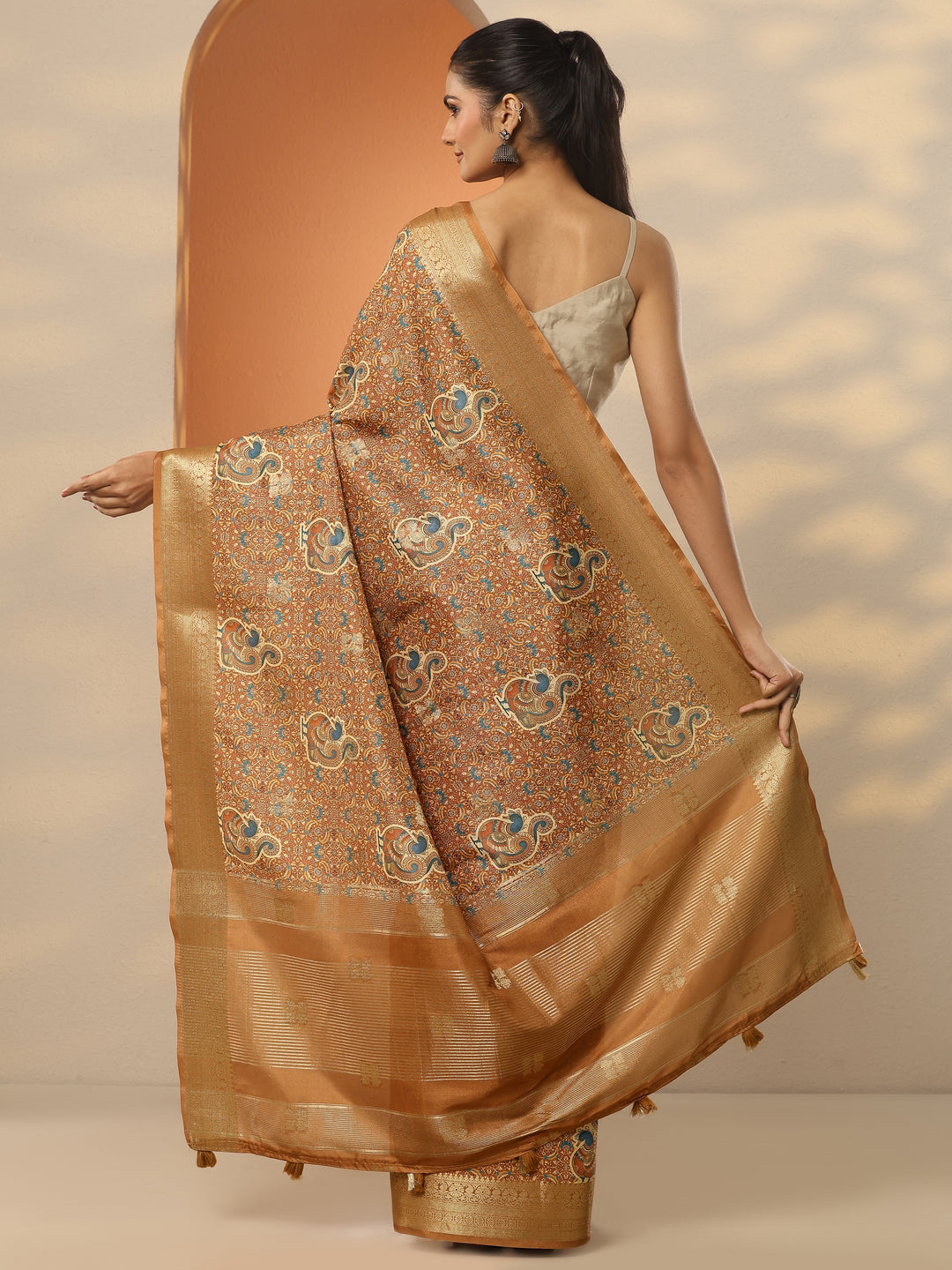  Mustard Printed Silk Blend Saree With Unstitched Blouse Piece 