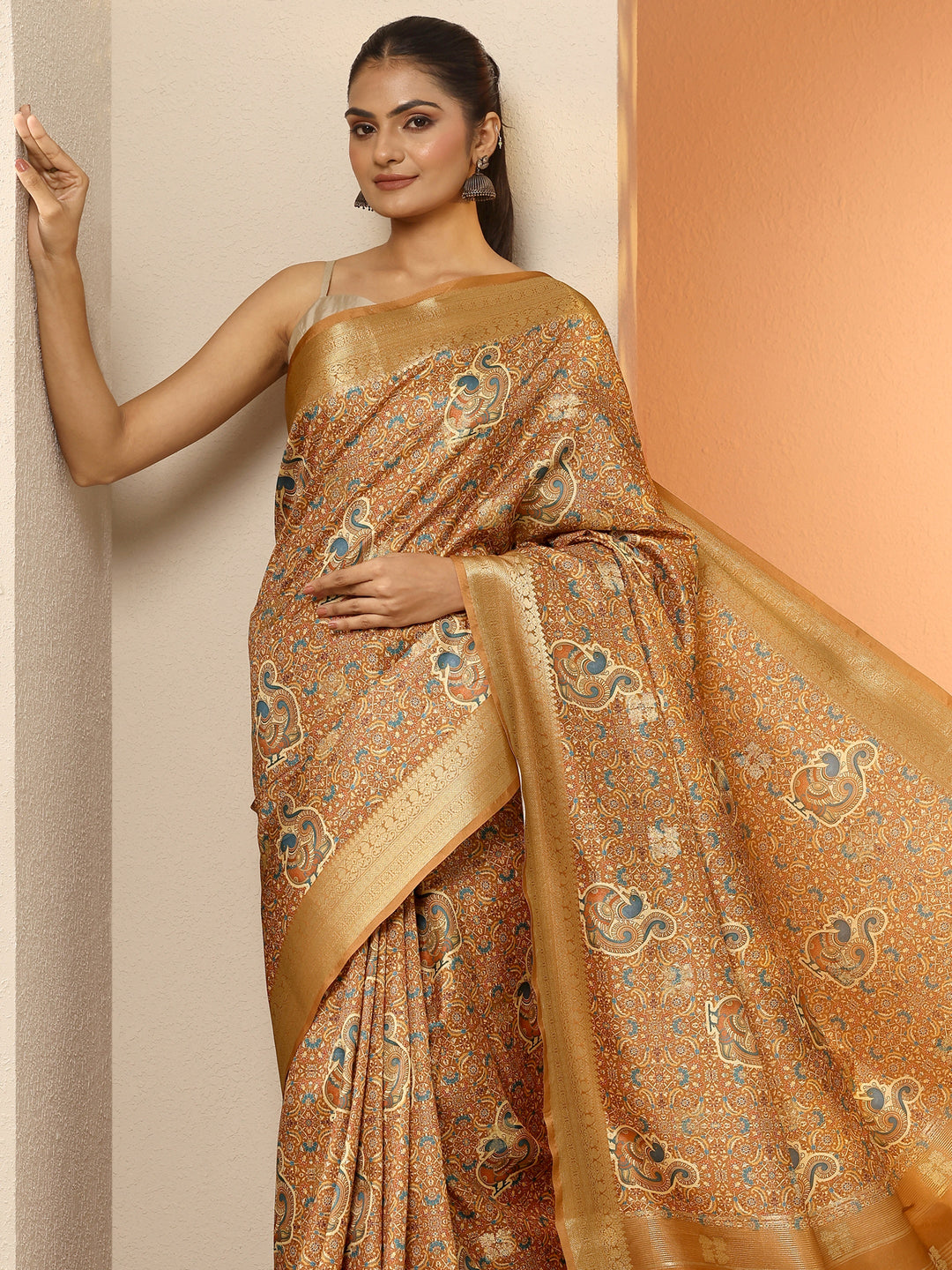  Mustard Printed Silk Blend Saree With Unstitched Blouse Piece 