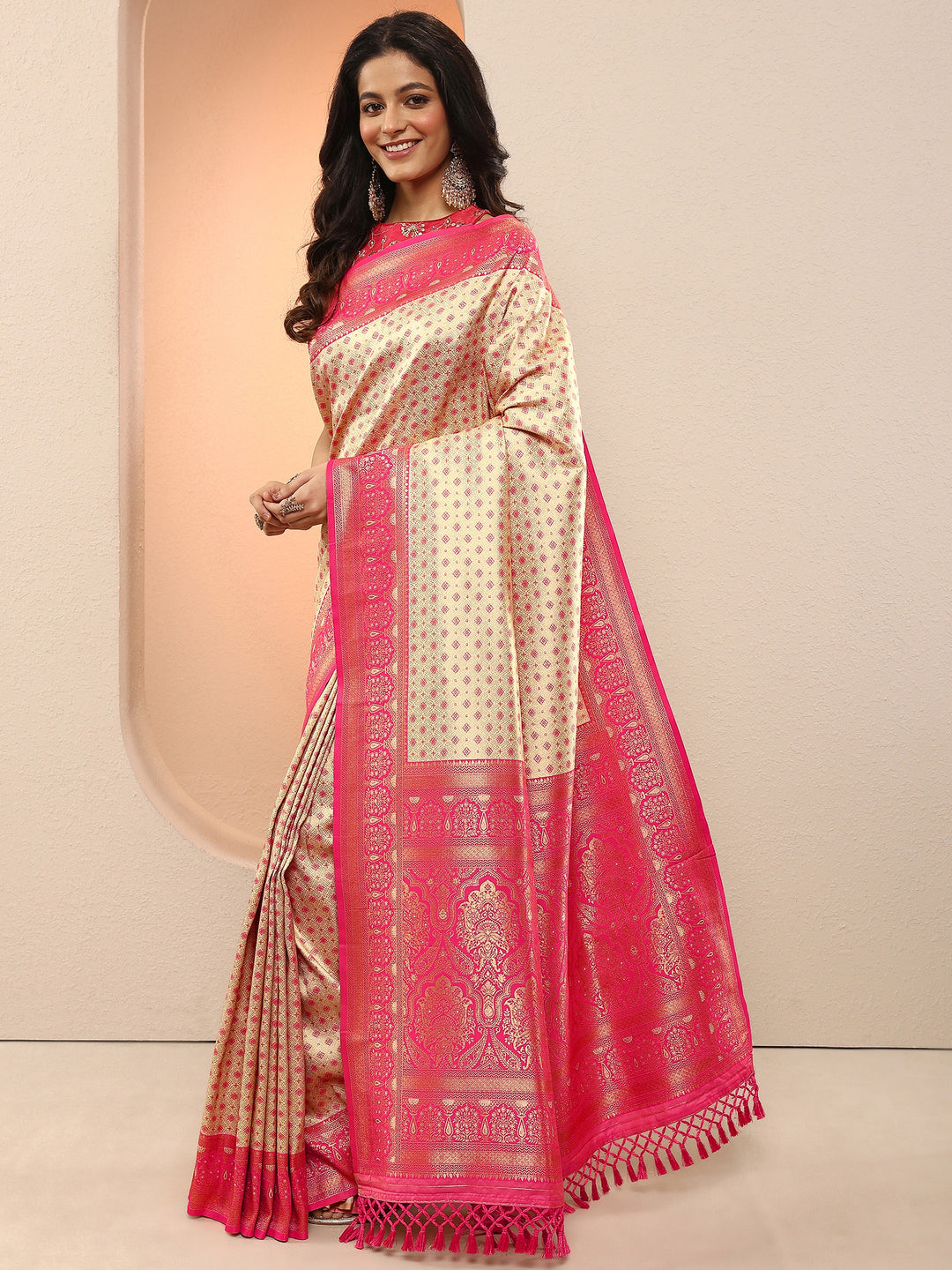  Gold Woven Design Silk Blend Saree With Unstitched Blouse Piece 