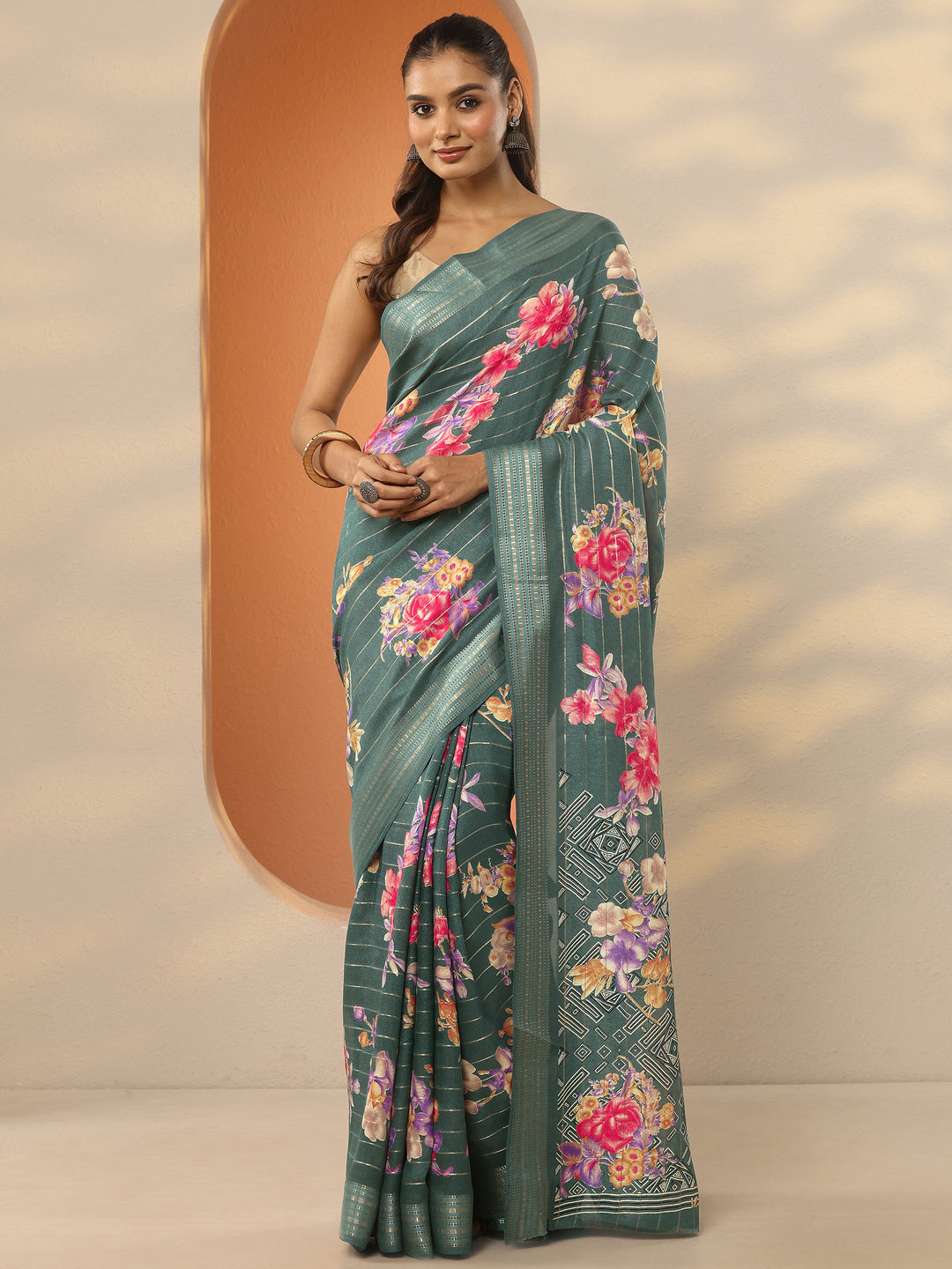  Green Printed Silk Blend Saree With Unstitched Blouse Piece 