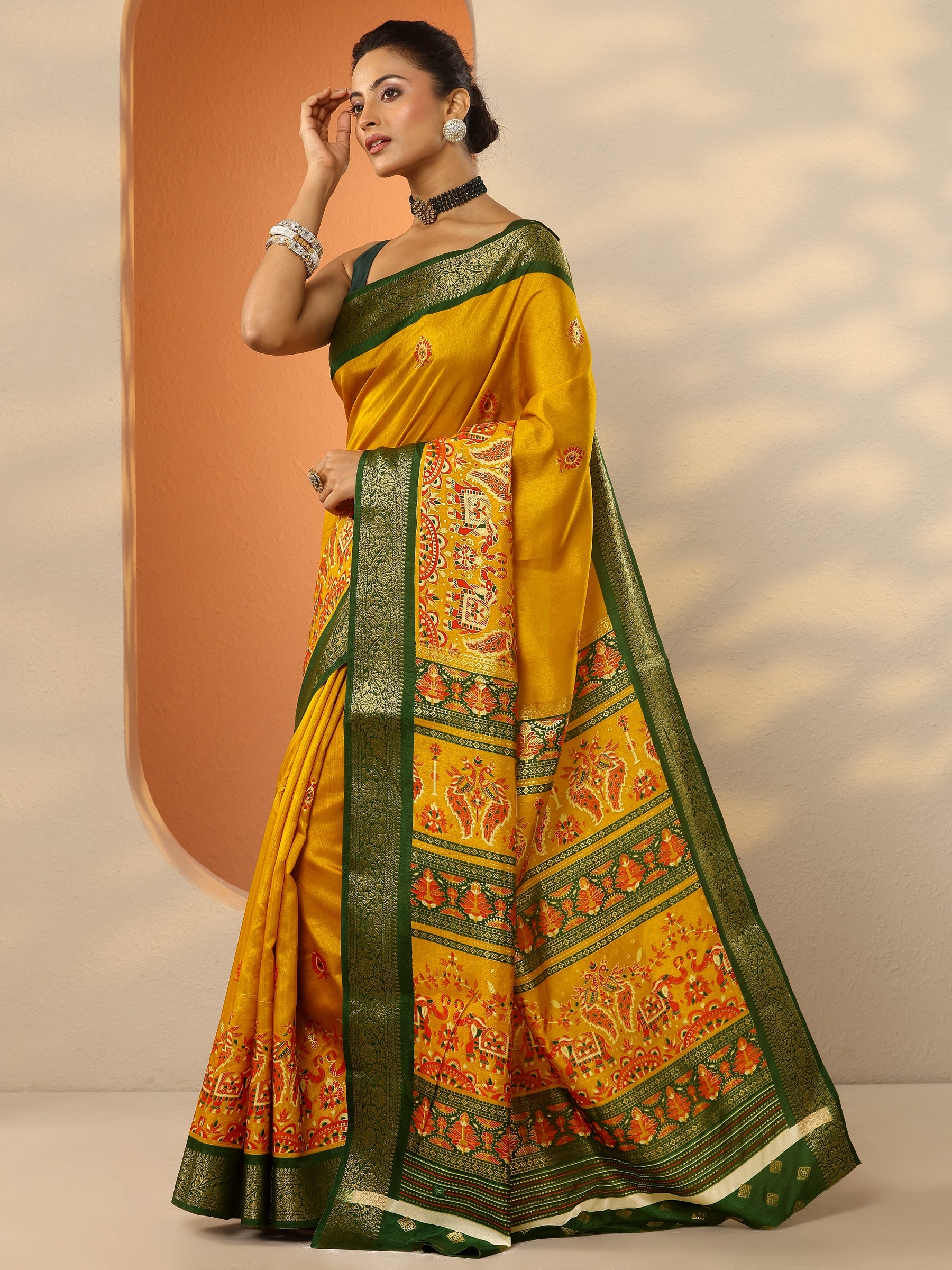 Yellow Solid Silk Blend Saree With Unstitched Blouse Piece
